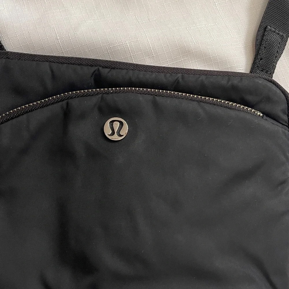 lululemon athletica Black Crossbody Bag - Picture 2 of 3